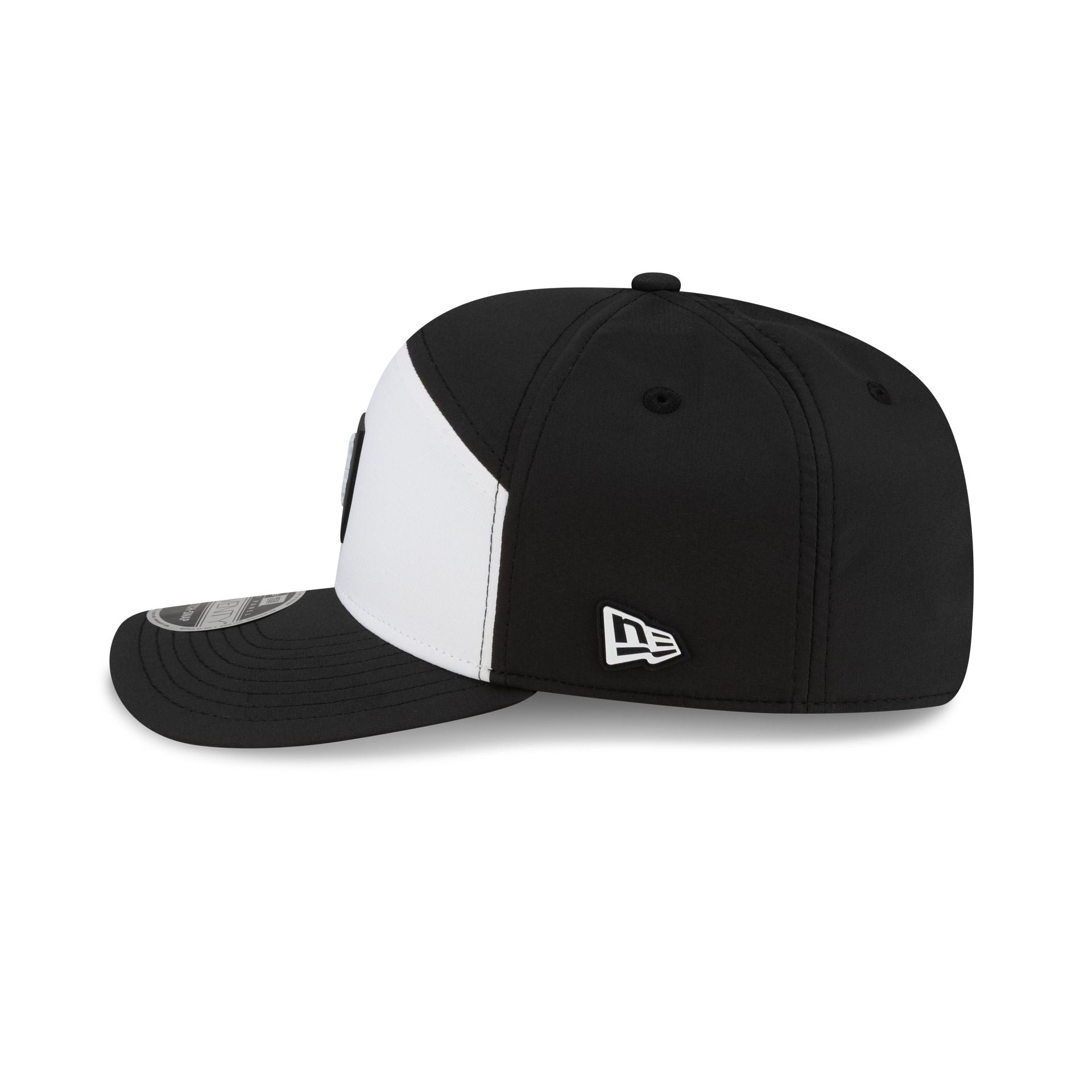 Chicago White Sox 2026 Clubhouse Black & White Split Panel 9SEVENTY Stretch-Snap Hat