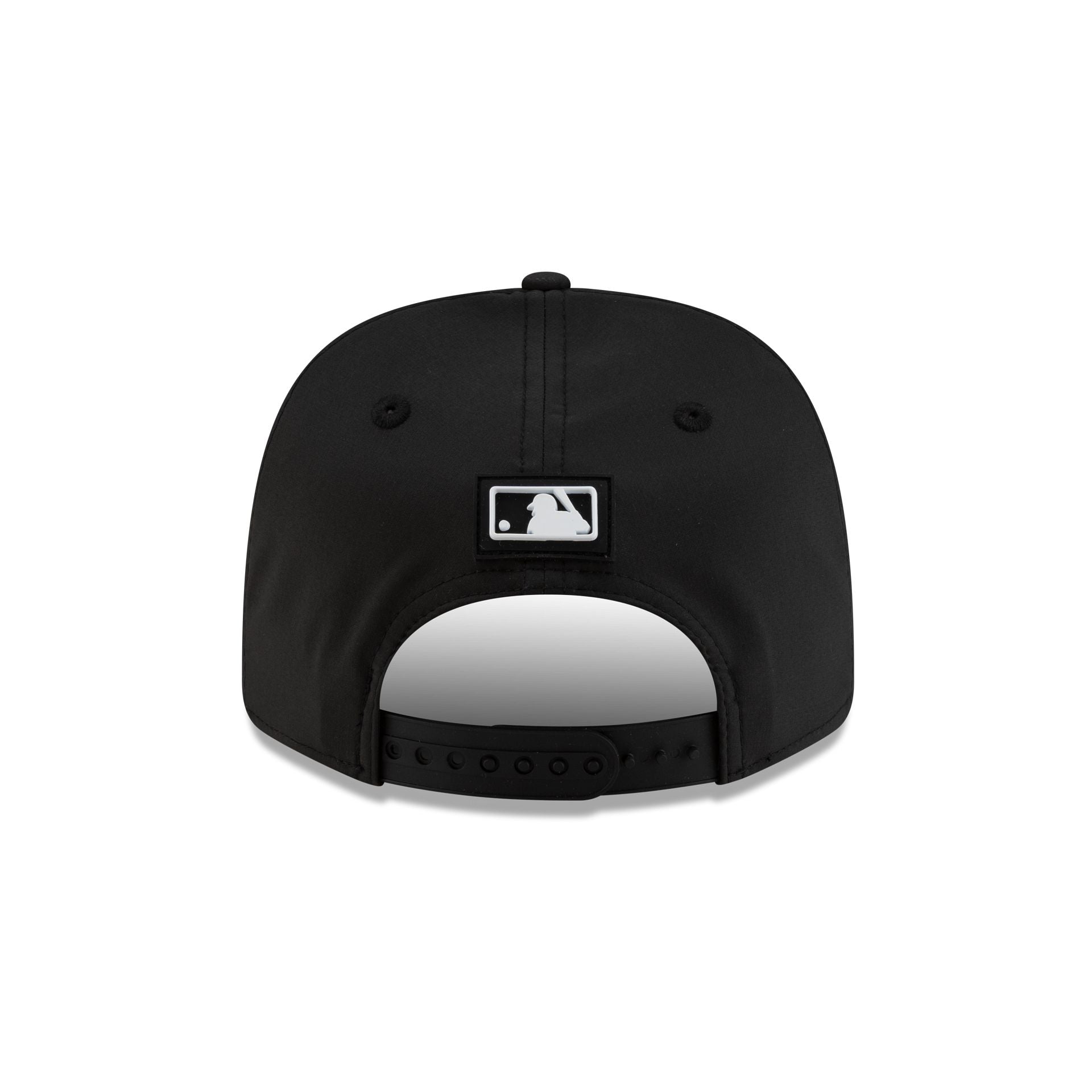 Chicago White Sox 2026 Clubhouse Black & White Split Panel 9SEVENTY Stretch-Snap Hat