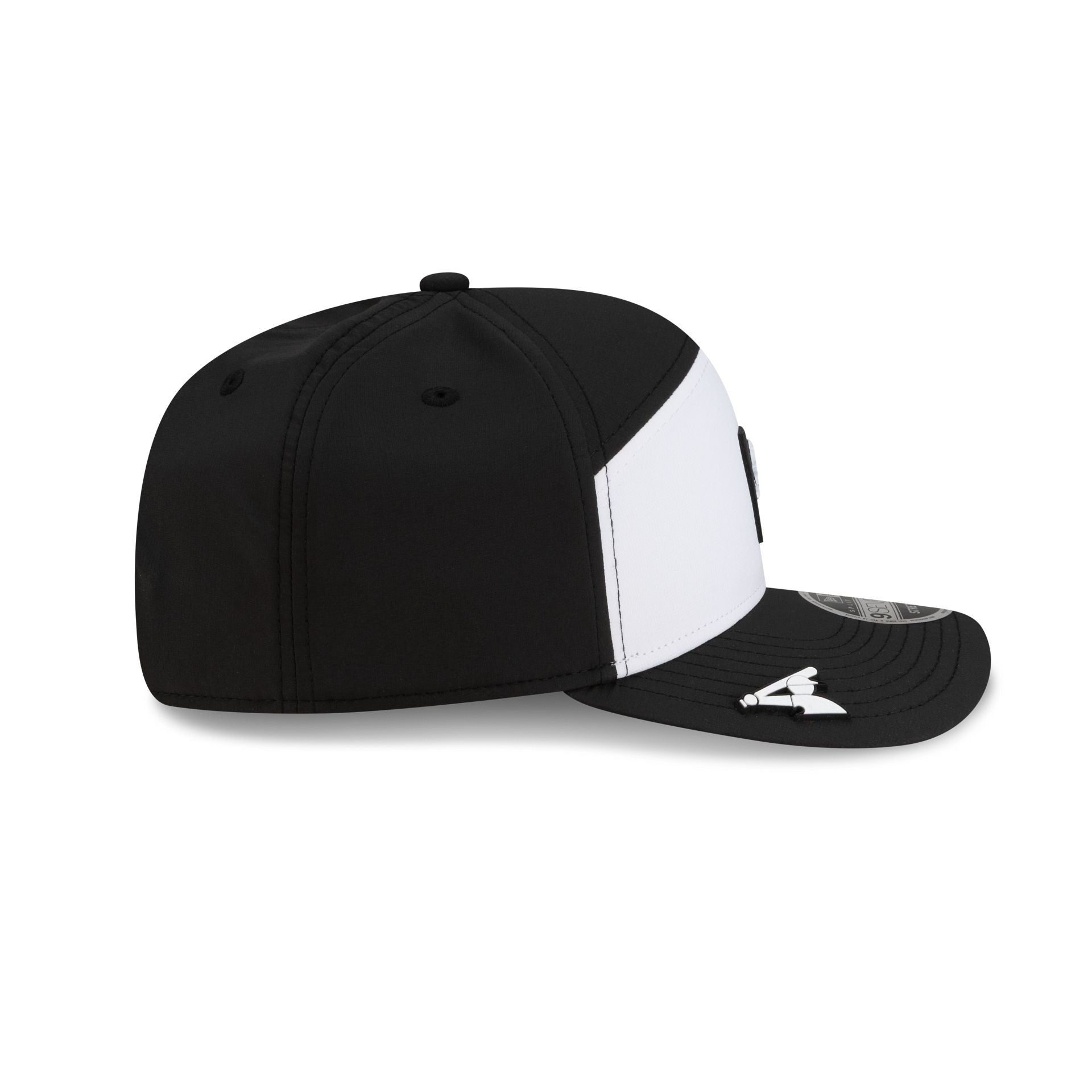 Chicago White Sox 2026 Clubhouse Black & White Split Panel 9SEVENTY Stretch-Snap Hat