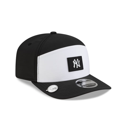 New York Yankees 2026 Clubhouse Black & White Split Panel 9SEVENTY Stretch-Snap Hat - New Era Cap