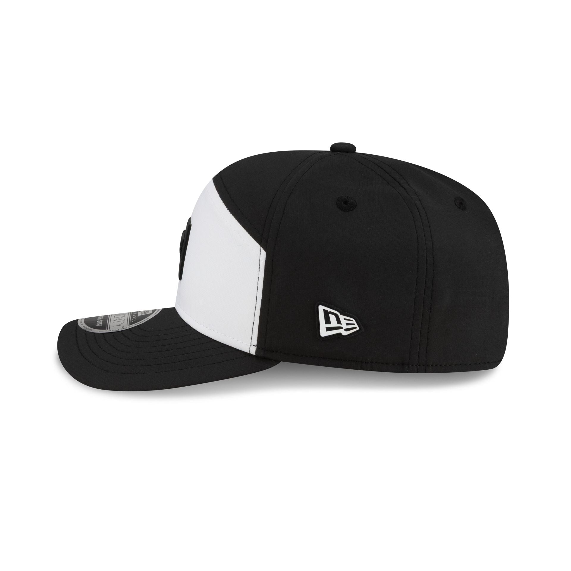 Cincinnati Reds 2026 Clubhouse Black & White Split Panel 9SEVENTY Stretch-Snap Hat