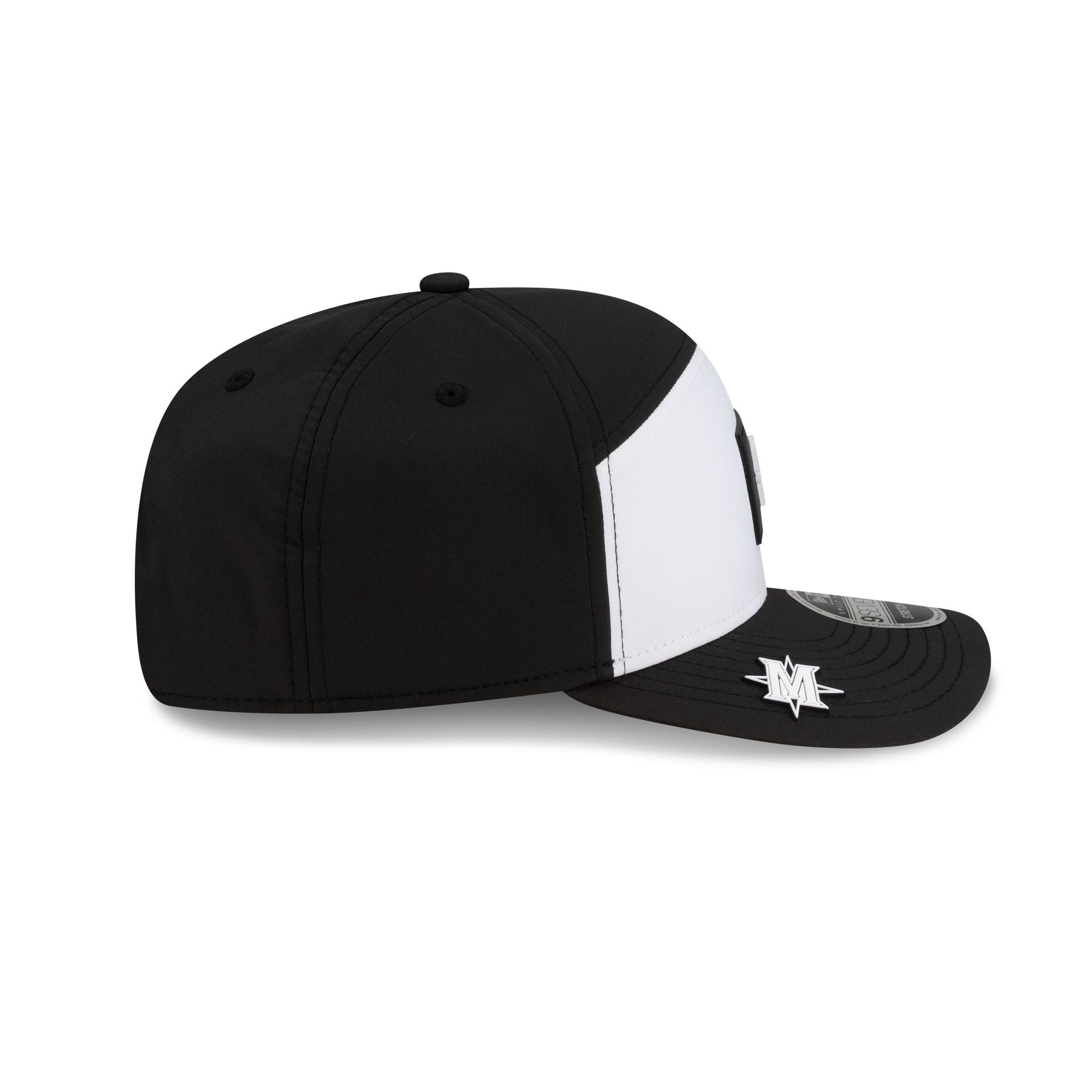 Seattle Mariners 2026 Clubhouse Black & White Split Panel 9SEVENTY Stretch-Snap Hat