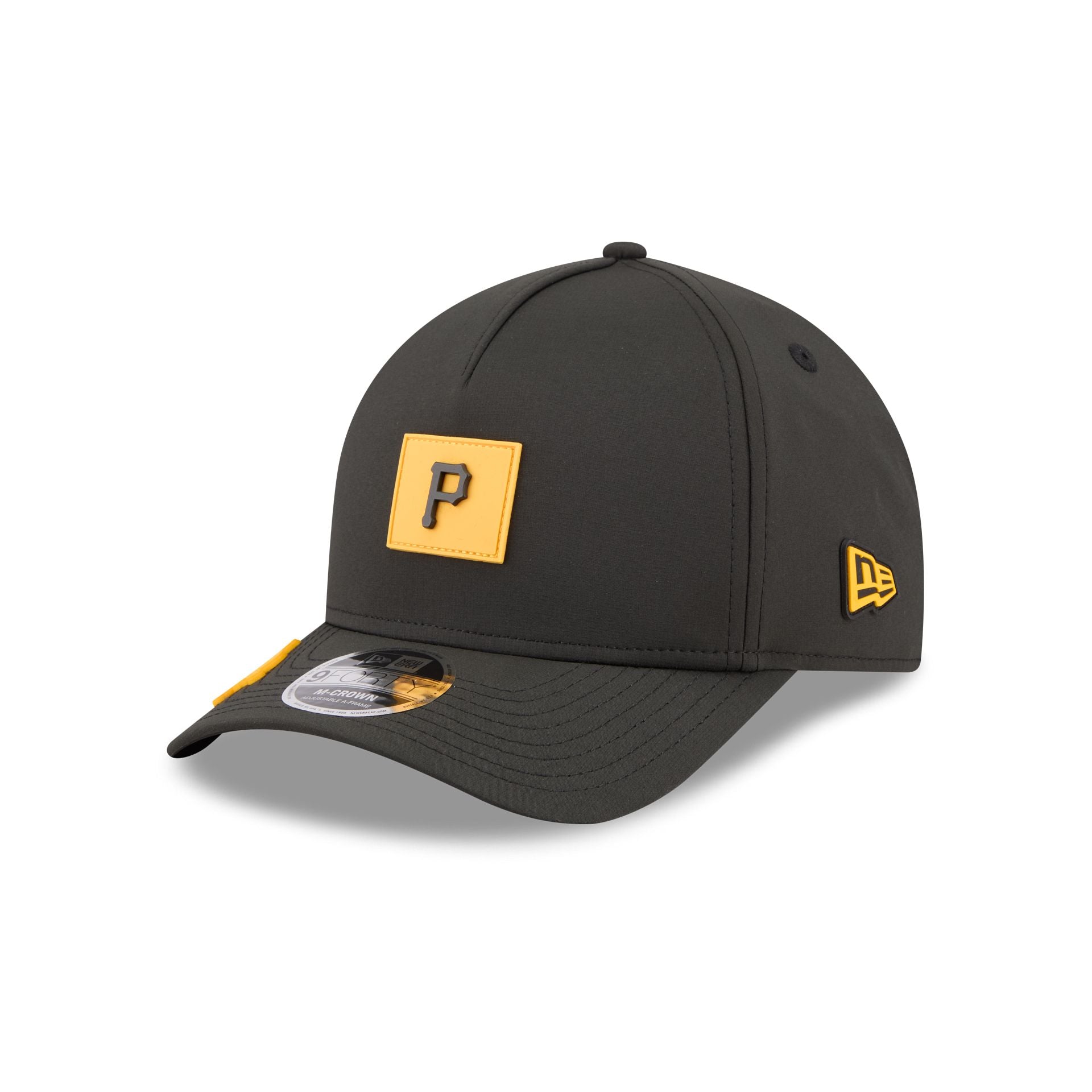 Pittsburgh Pirates 2026 Clubhouse 9FORTY M-Crown A-Frame Snapback Hat