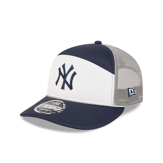 New York Yankees Blocked Split Panel 9FIFTY Trucker Hat - New Era Cap