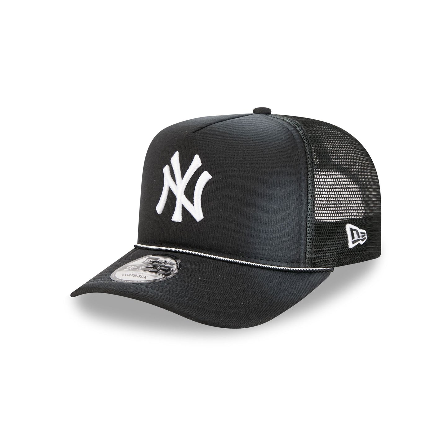 New York Yankees Washed Black 9FIFTY A-Frame Trucker Hat