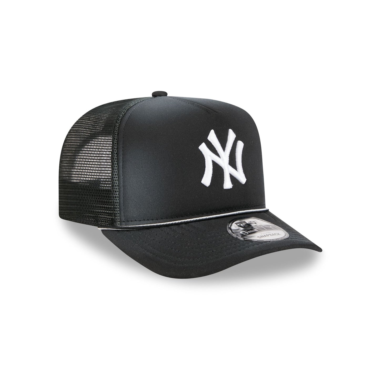 New York Yankees Washed Black 9FIFTY A-Frame Trucker Hat
