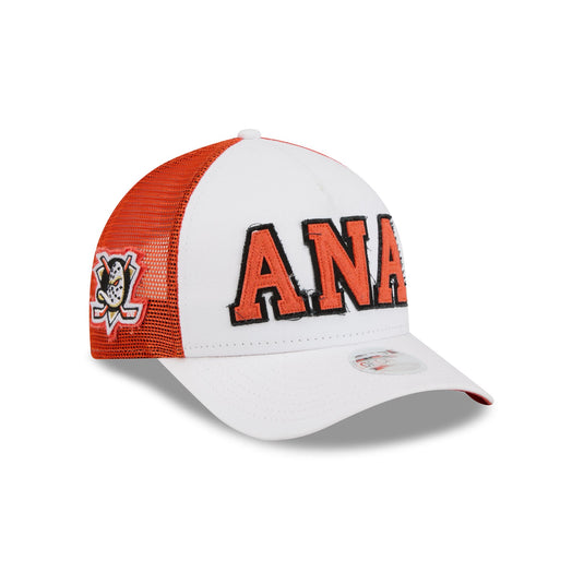 Anaheim Ducks Optic White Felt Logo Women's 9FORTY M-Crown A-Frame Trucker Hat - New Era Cap