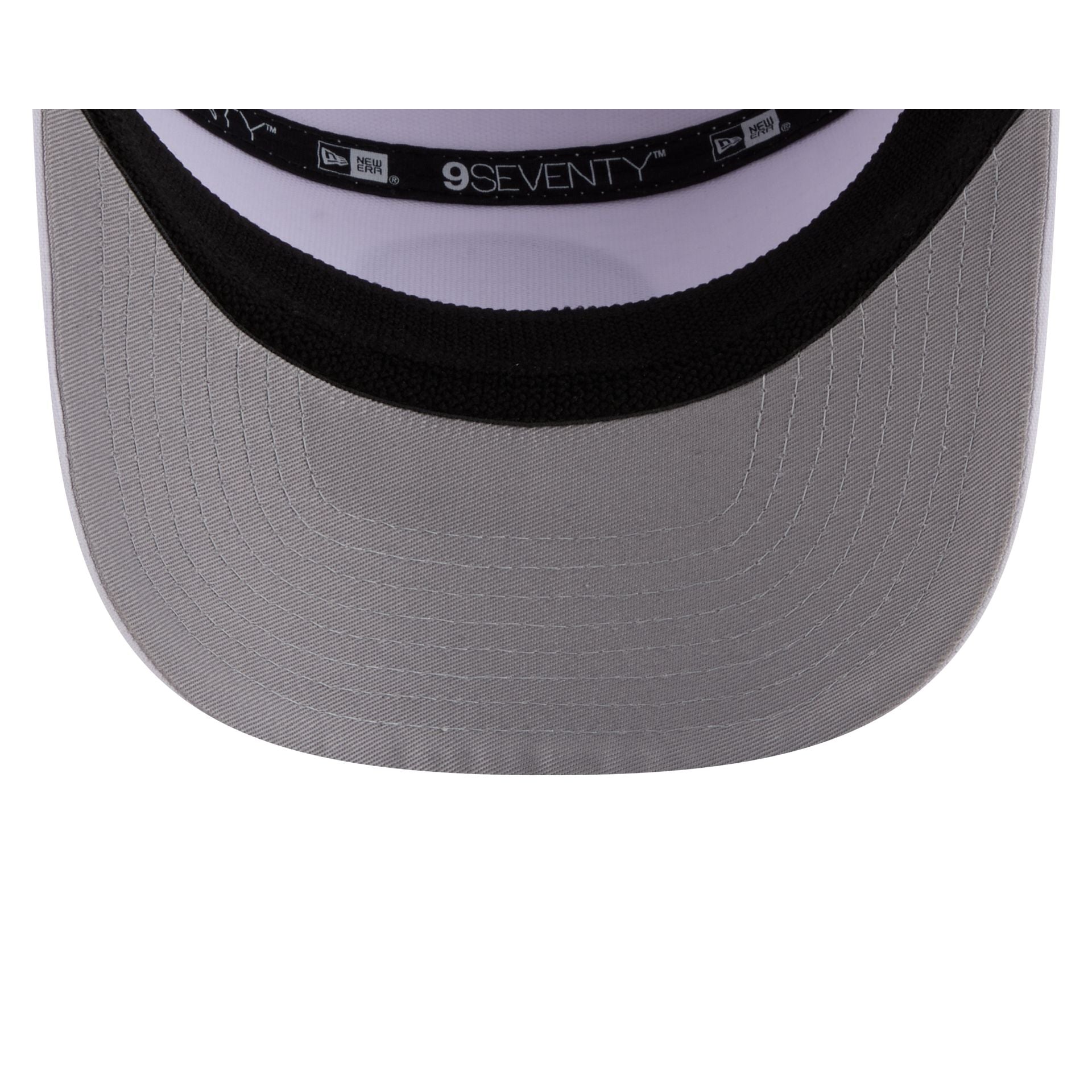 Boston Red Sox Circle Logo White Split Panel 9SEVENTY Stretch-Snap Hat