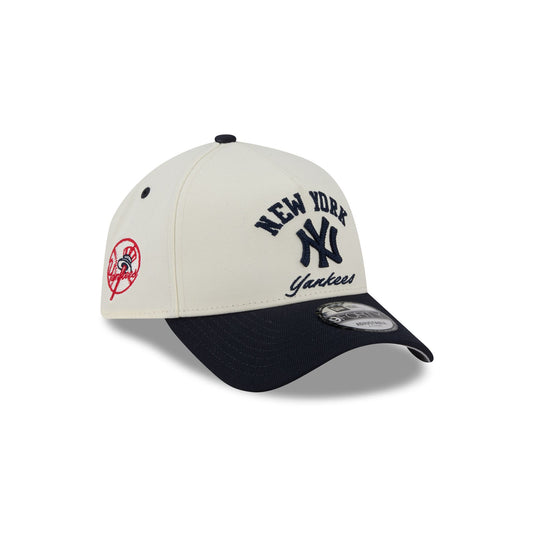 New York Yankees Chrome White Arched 9FORTY A-Frame Snapback Hat - New Era Cap