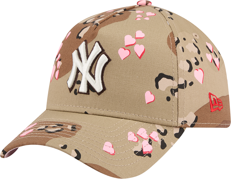 New York Yankees Camo Hearts 9FORTY A-Frame Snapback Hat