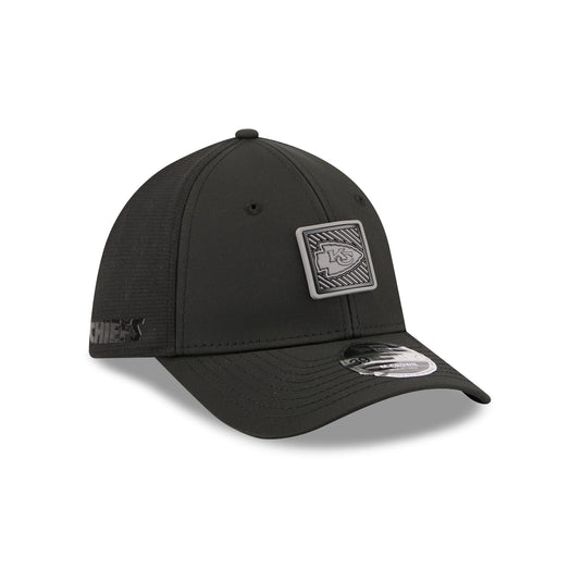 Kansas City Chiefs 2026 Training Black 39THIRTY M-Crown Stretch-Fit Hat - New Era Cap