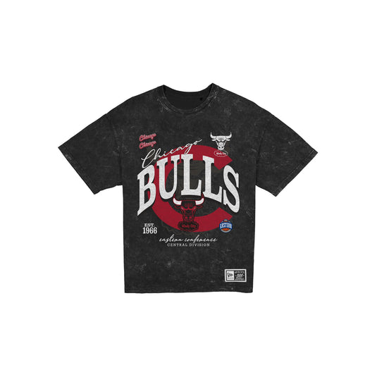 Chicago Bulls Women's Throwback Oversized Washed T-Shirt
