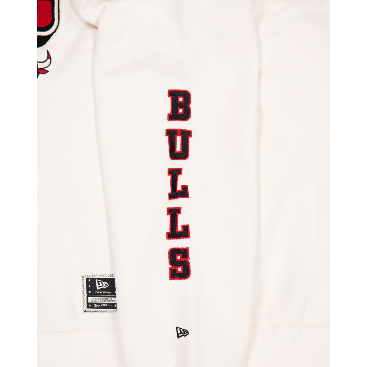 Chicago Bulls Women's Chrome White Varsity Crewneck