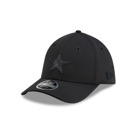 Dallas Cowboys 2026 Sideline Black 39THIRTY M-Crown Stretch Fit Hat