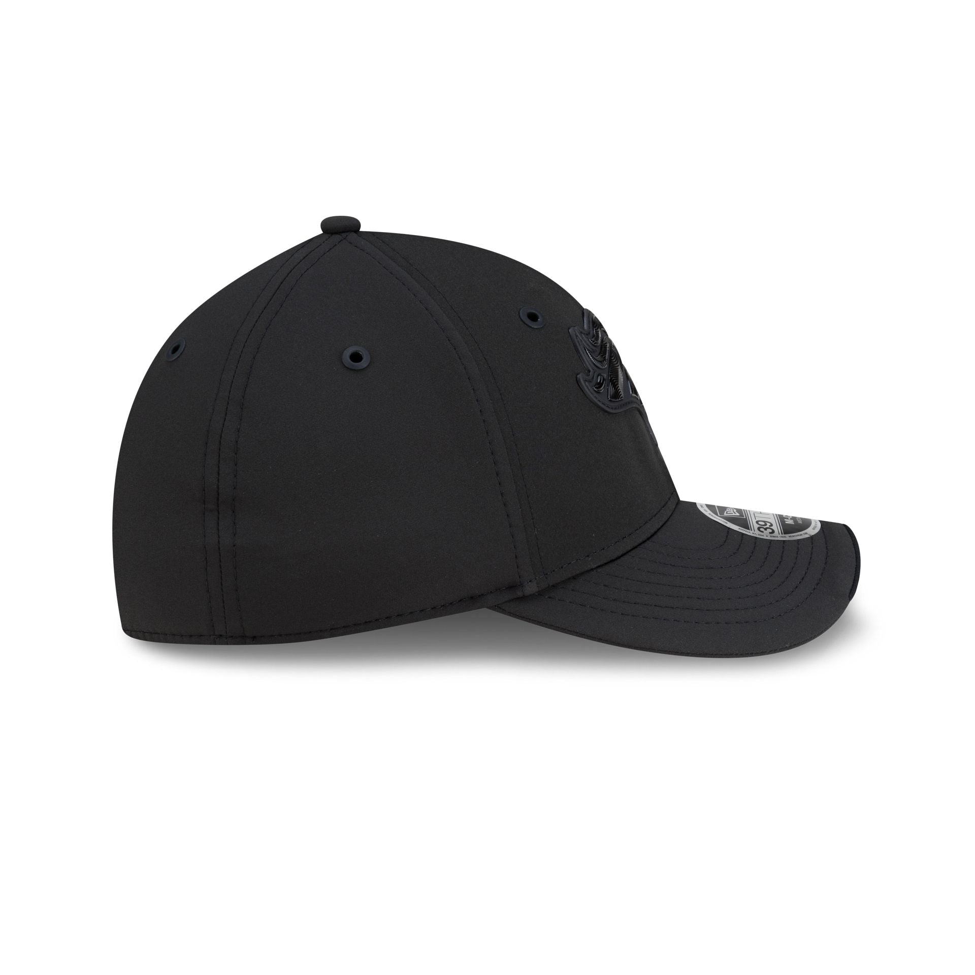 Denver Broncos 2026 Sideline Black 39THIRTY M-Crown Stretch Fit Hat