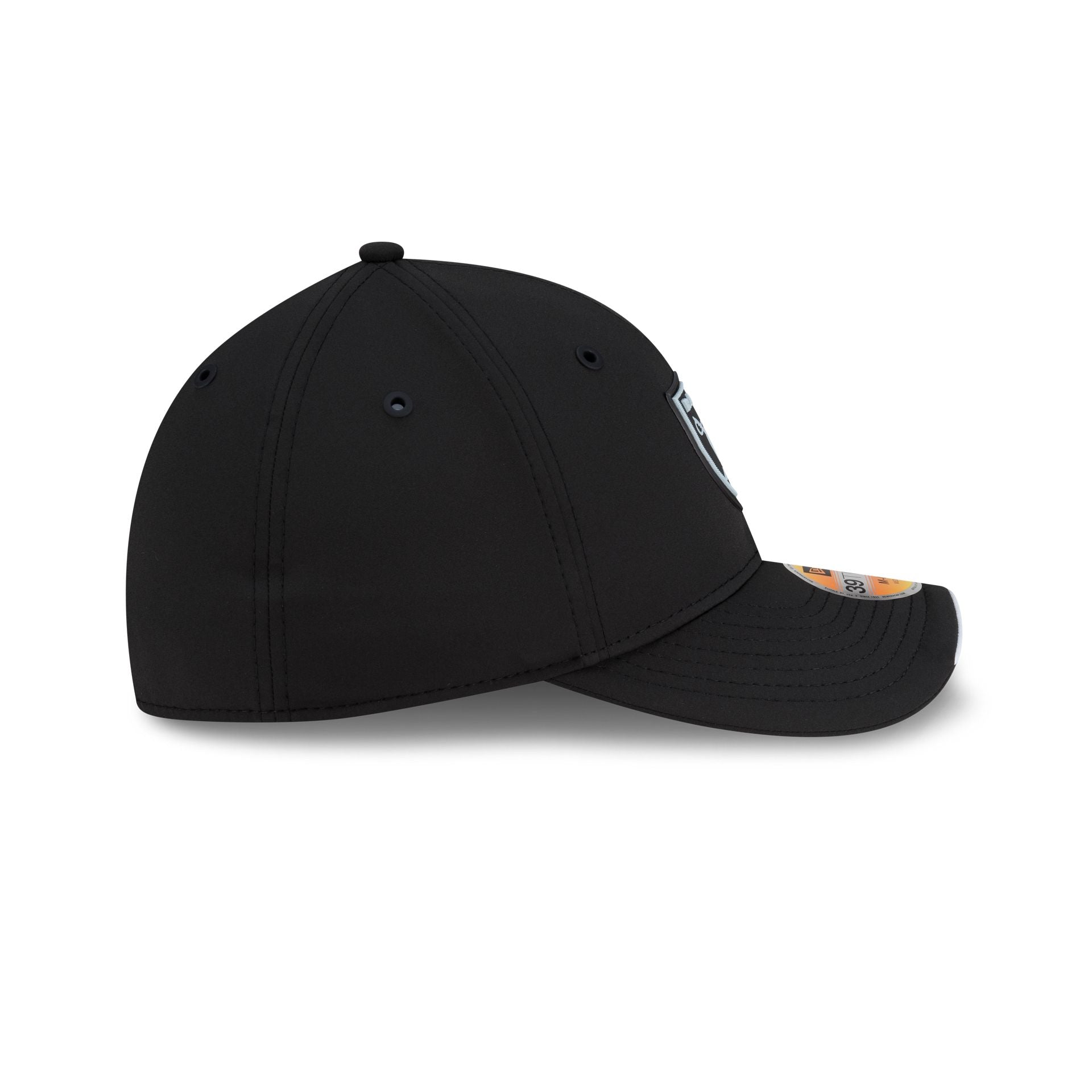 Las Vegas Raiders 2026 Sideline 39THIRTY M-Crown Stretch Fit Hat