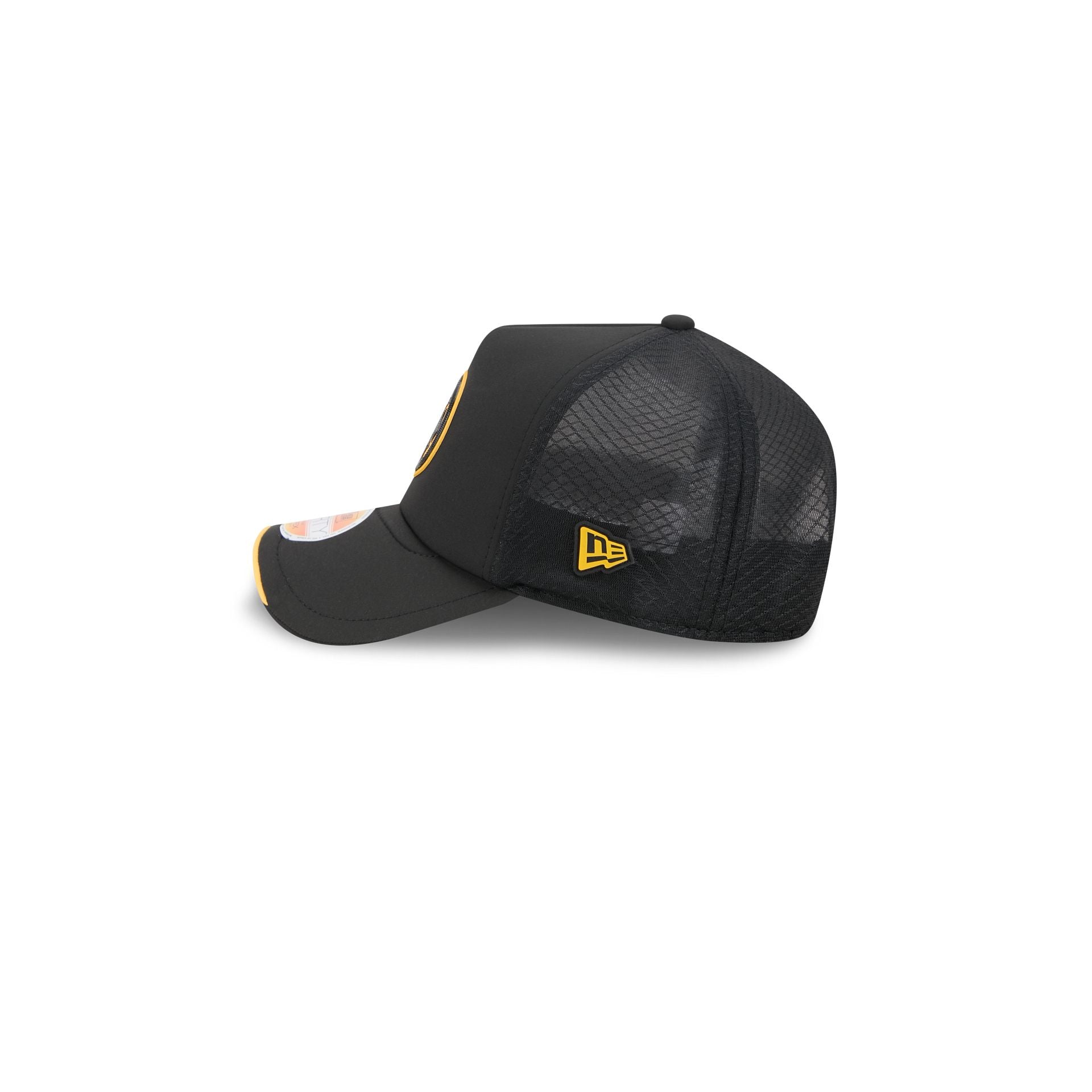 Pittsburgh Steelers 2026 Sideline Kids 9FORTY APEX Trucker Hat