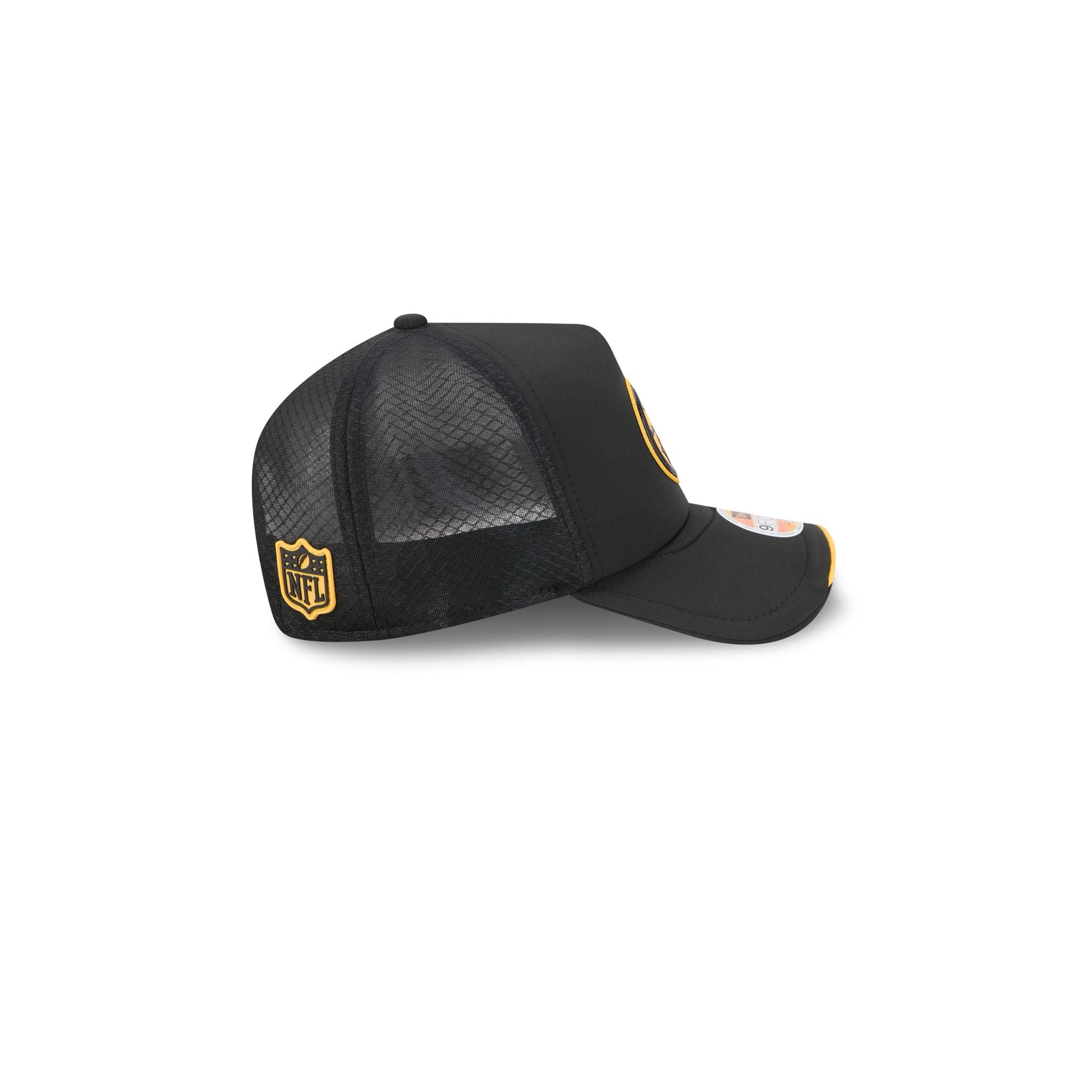 Pittsburgh Steelers 2026 Sideline Kids 9FORTY APEX Trucker Hat