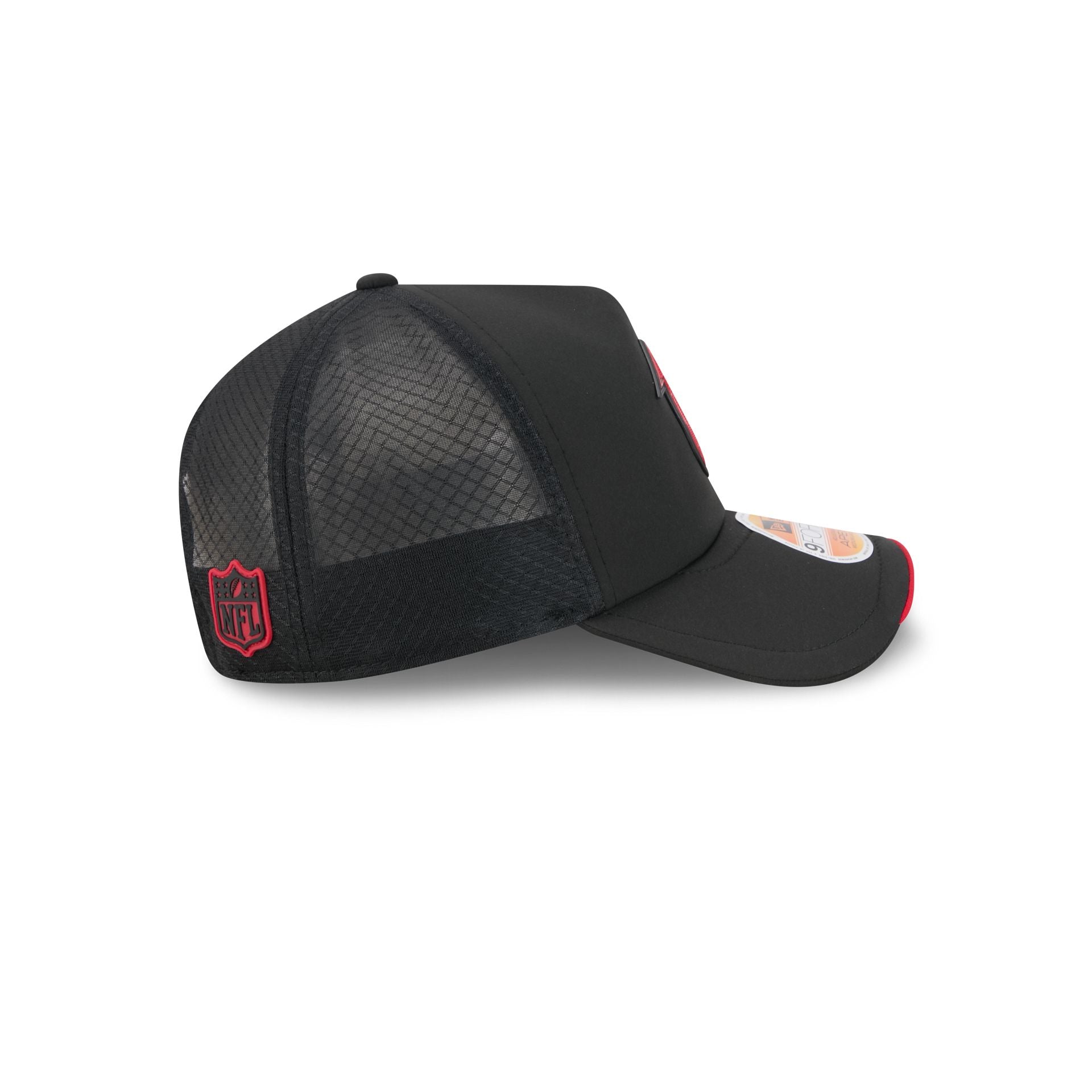 Atlanta Falcons 2026 Sideline 9FORTY APEX Trucker Hat