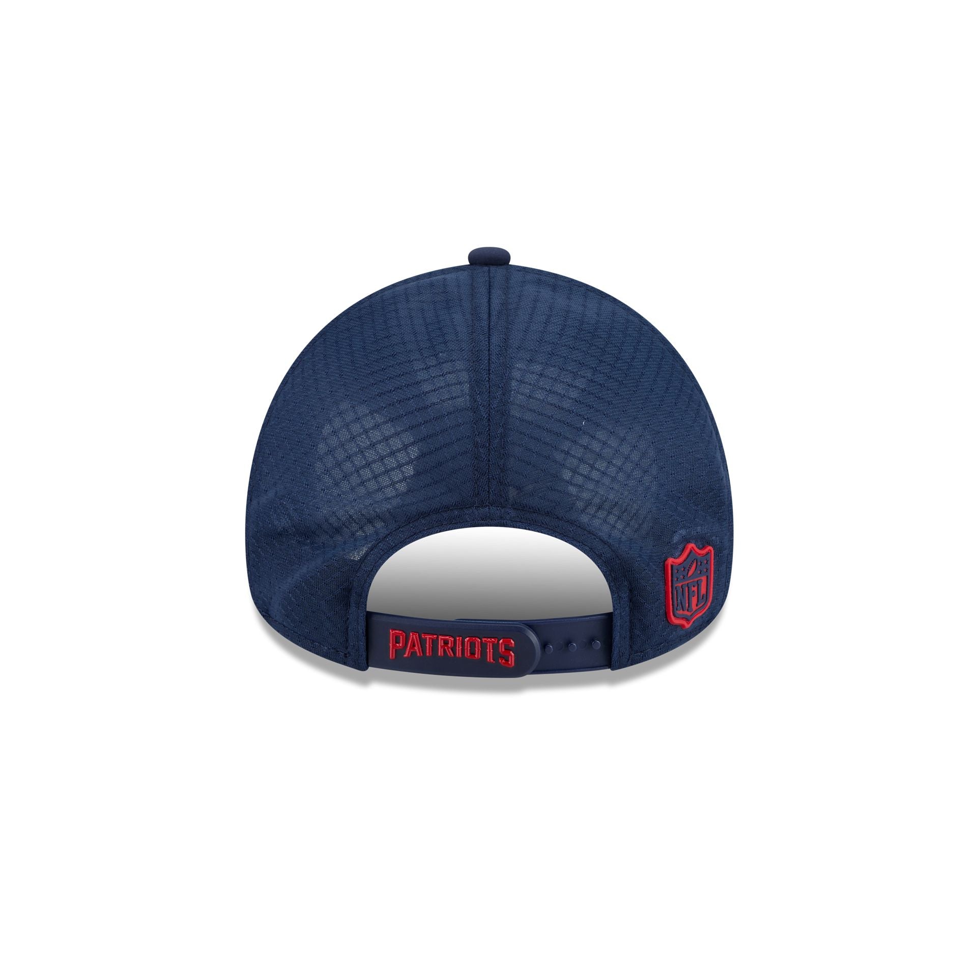 New England Patriots 2026 Sideline 9FORTY APEX Trucker Hat