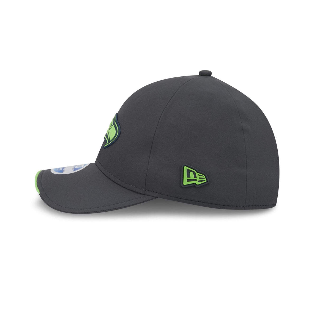 Seattle Seahawks 2026 Sideline Cold Weather 9FORTY M-Crown Snapback Hat