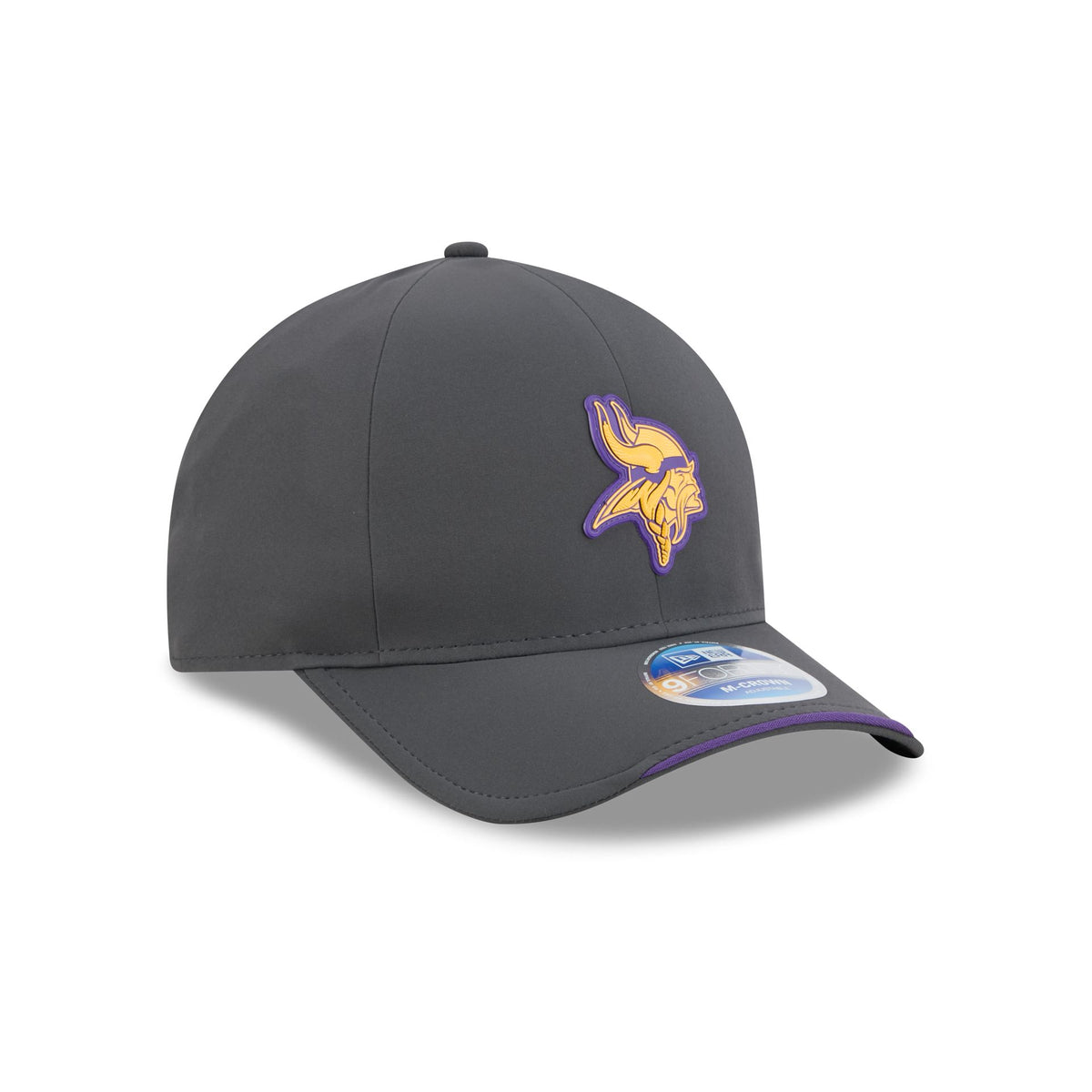 Minnesota Vikings 2026 Sideline Cold Weather 9FORTY M-Crown Snapback Hat