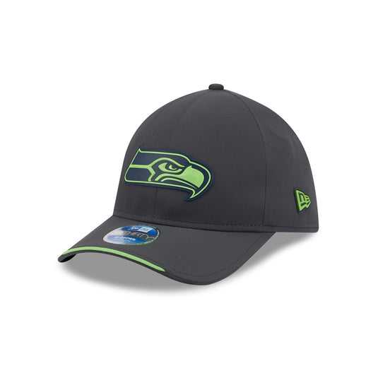 Seattle Seahawks 2026 Sideline Cold Weather 39THIRTY M-Crown Stretch Fit Hat