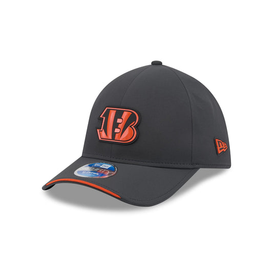 Cincinnati Bengals 2026 Sideline Cold Weather 39THIRTY M-Crown Stretch Fit Hat
