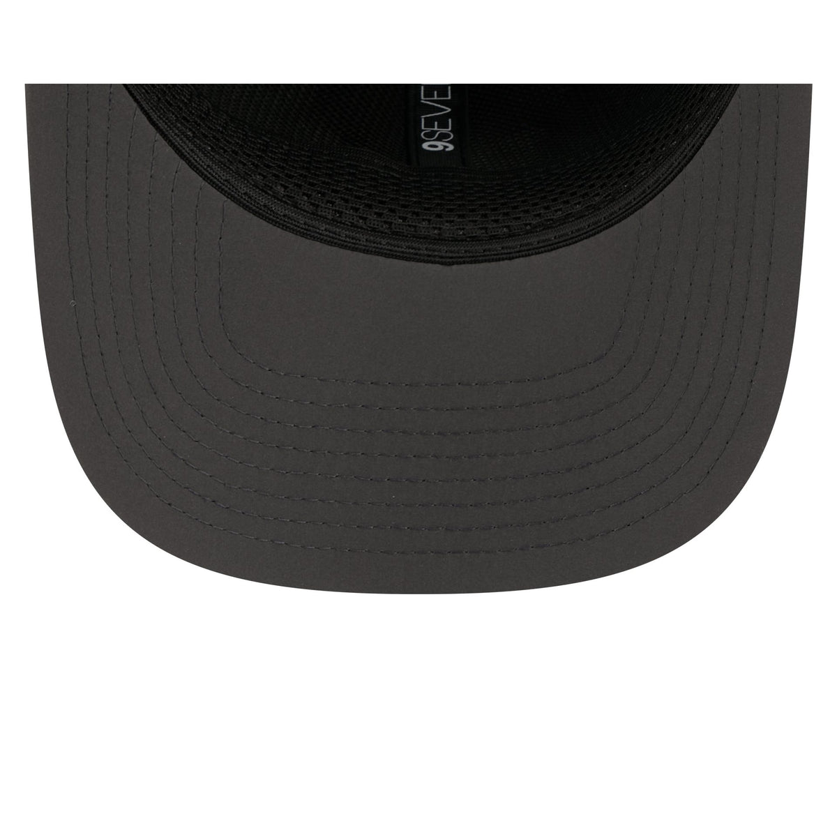 New York Giants 2026 Sideline Cold Weather 9SEVENTY Stretch-Snap Hat
