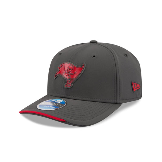 Tampa Bay Buccaneers 2026 Sideline Cold Weather 9SEVENTY Stretch-Snap Hat