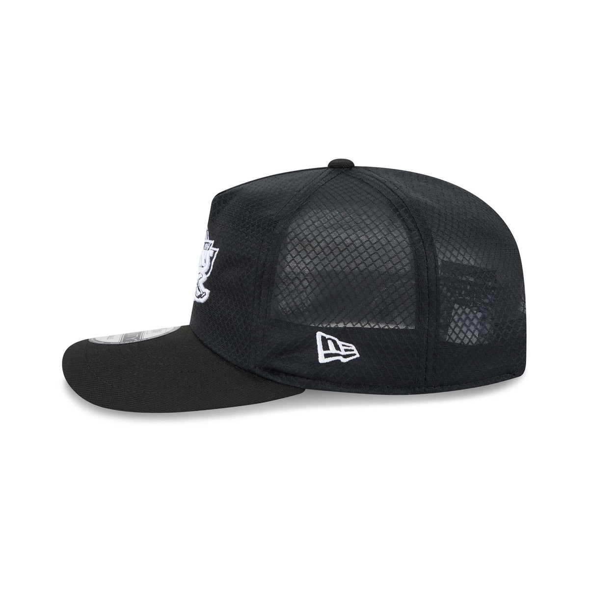 Cleveland Cavaliers Black & White Mesh 19TWENTY Trucker Hat
