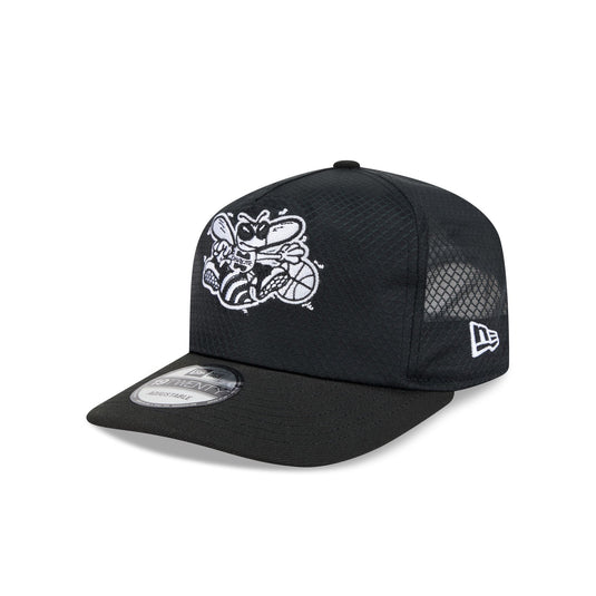 Charlotte Hornets Black & White Mesh 19TWENTY Trucker Hat