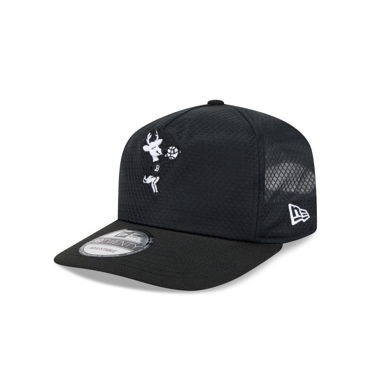 Milwaukee Bucks Black & White Mesh 19TWENTY Trucker Hat