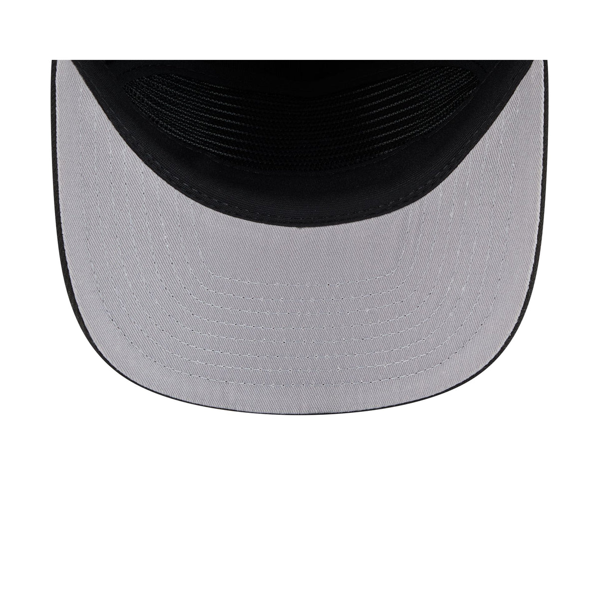 Milwaukee Bucks Black & White Mesh 19TWENTY Trucker Hat