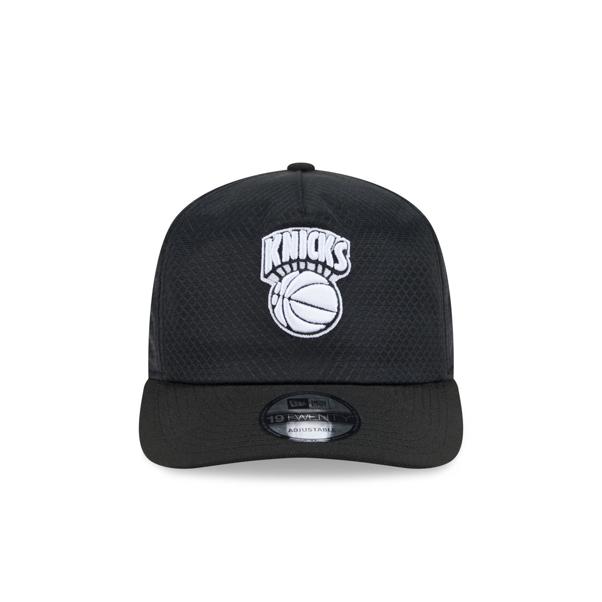 New York Knicks Black & White Mesh 19TWENTY Trucker Hat