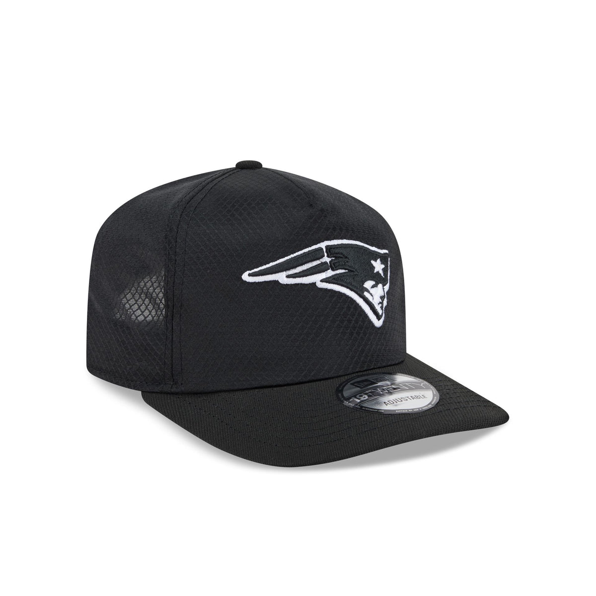 New England Patriots Black & White Mesh 19TWENTY Trucker Hat