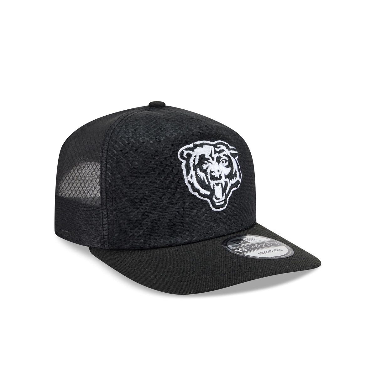 Chicago Bears Black & White Mesh 19TWENTY Trucker Hat