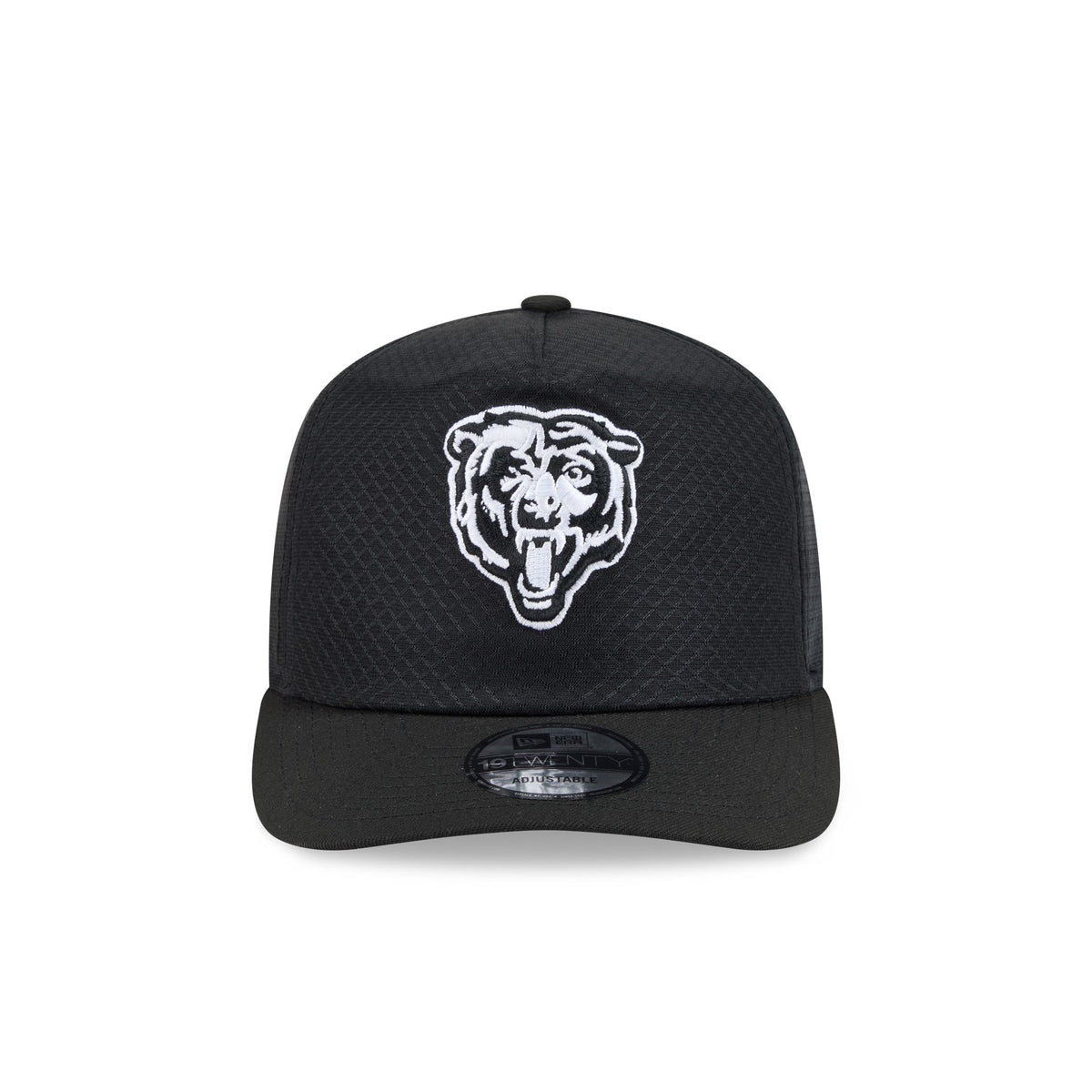 Chicago Bears Black & White Mesh 19TWENTY Trucker Hat