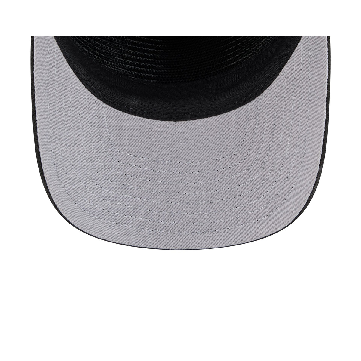 Chicago Bears Black & White Mesh 19TWENTY Trucker Hat