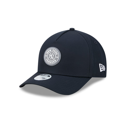 New York Yankees Glitter Patch Women's 9FORTY M-Crown A-Frame Snapback Hat