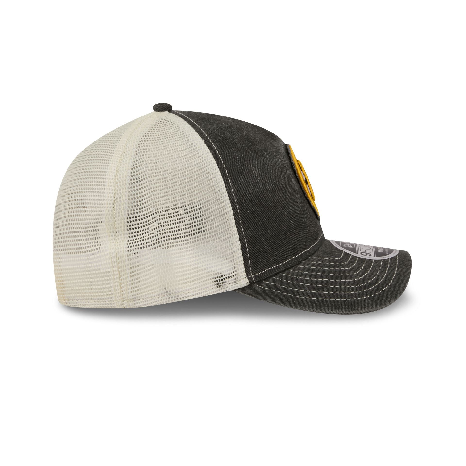 Boston Bruins Frayed Logo 9FORTY M-Crown A-Frame Trucker Hat