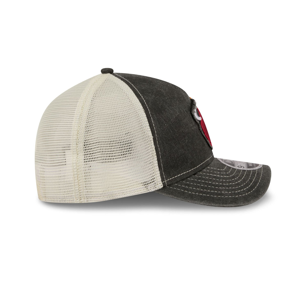 Miami Heat Frayed Logo 9FORTY M-Crown A-Frame Trucker Hat