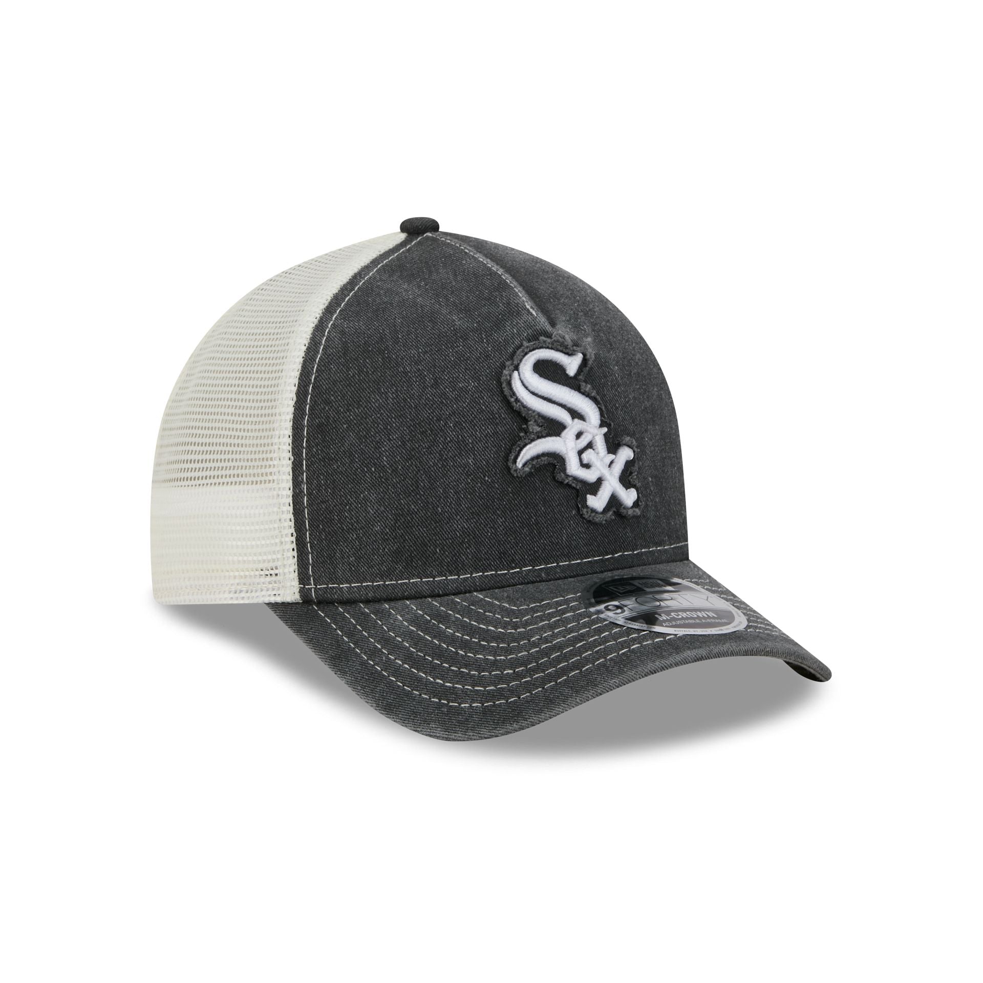 Chicago White Sox Frayed Logo 9FORTY M-Crown A-Frame Trucker Hat