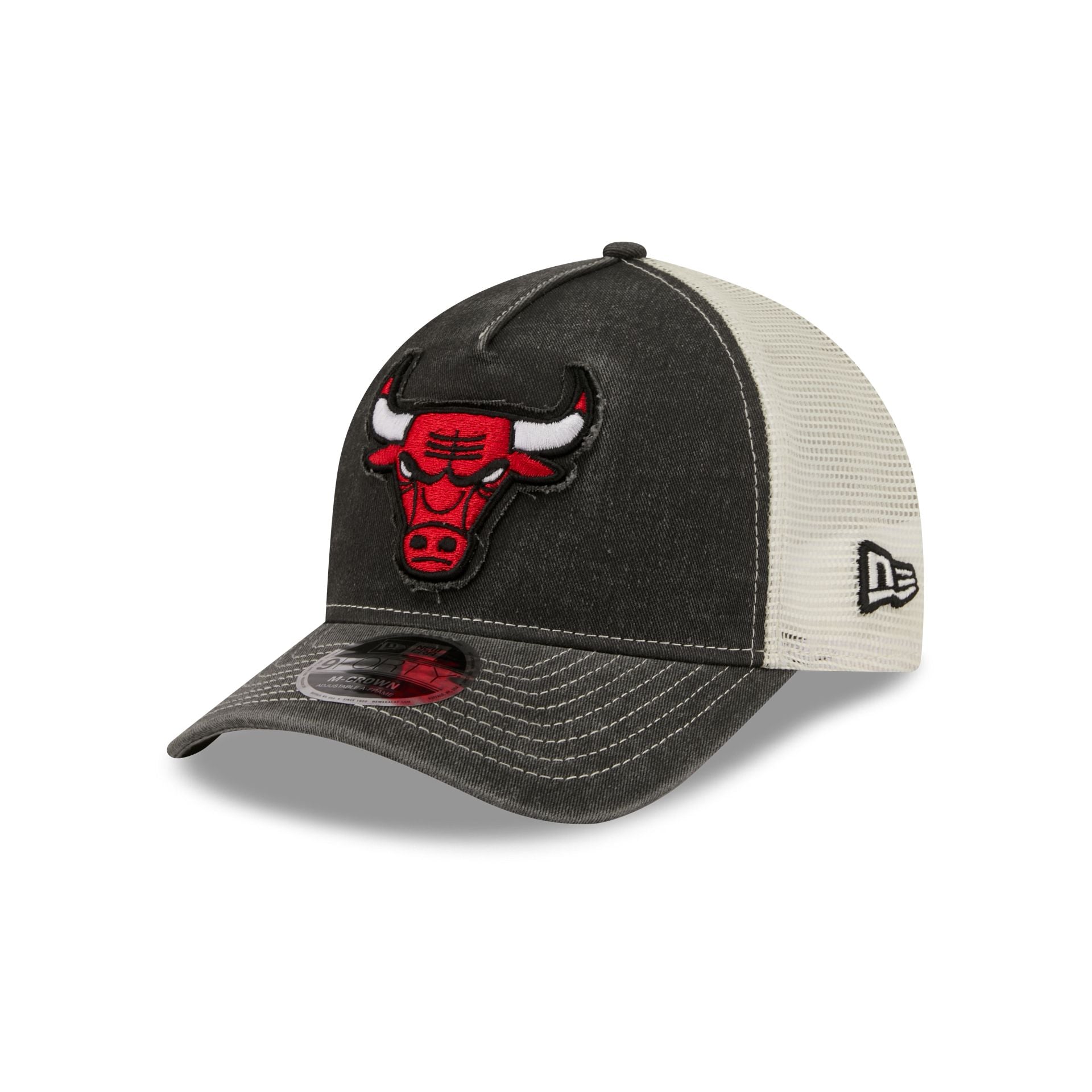 Chicago Bulls Frayed Logo 9FORTY M-Crown A-Frame Trucker Hat