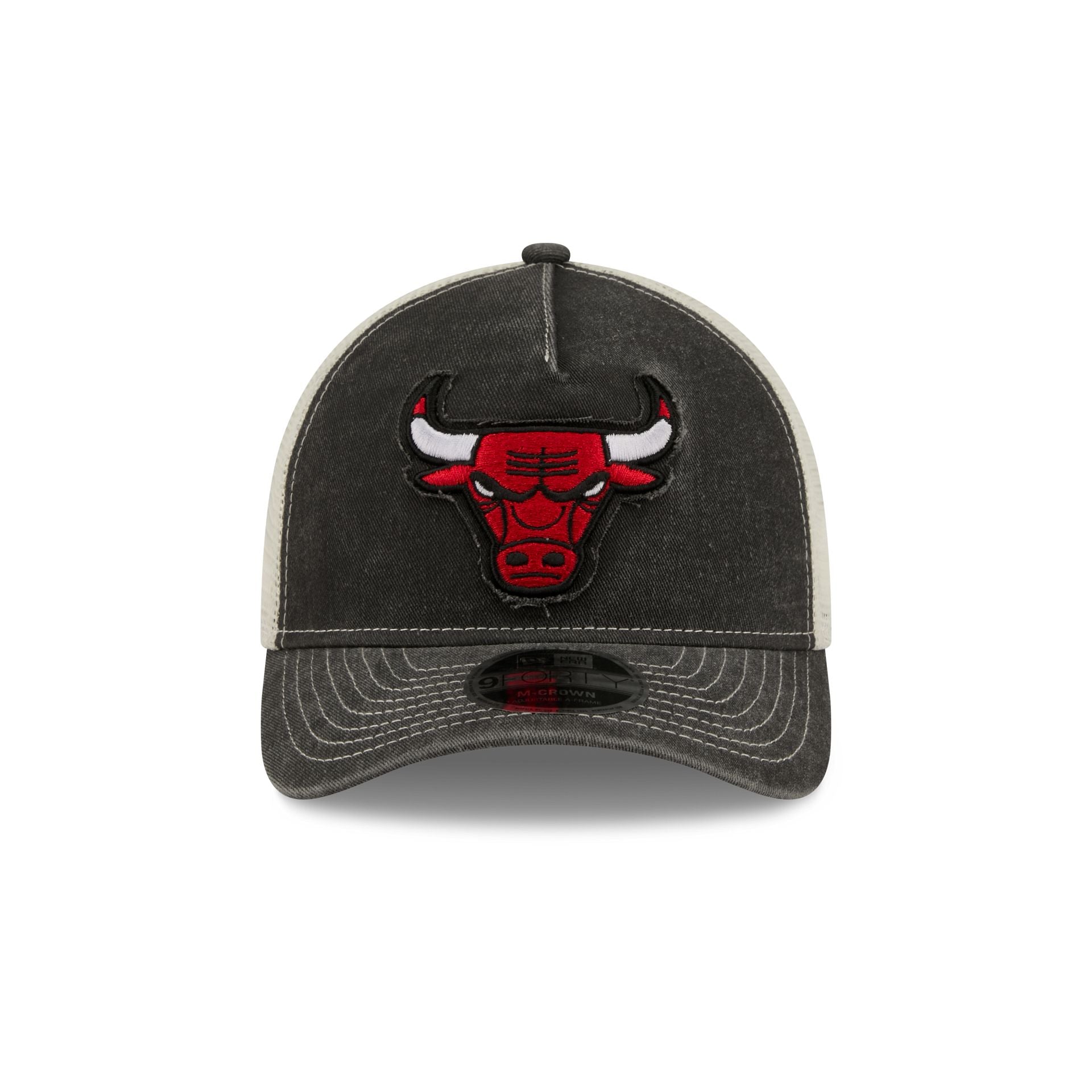 Chicago Bulls Frayed Logo 9FORTY M-Crown A-Frame Trucker Hat