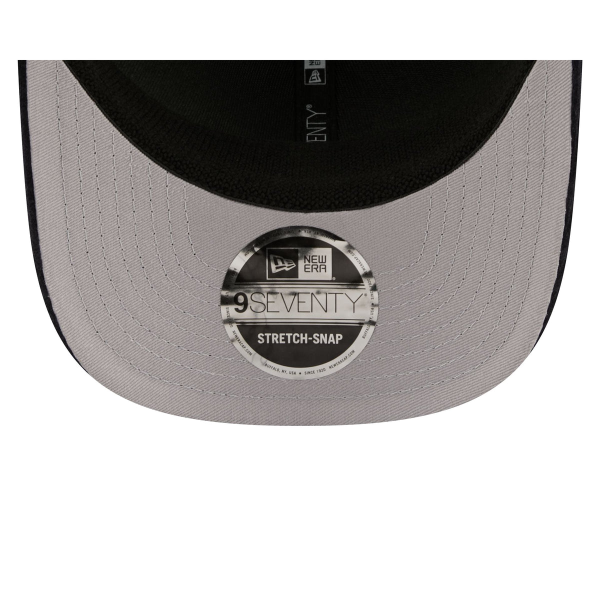 Chicago Bears Deceptor Corduroy 9SEVENTY Trucker Hat