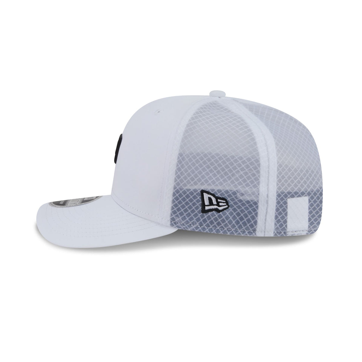 Philadelphia Flyers Mini Badge 9SEVENTY Trucker Hat