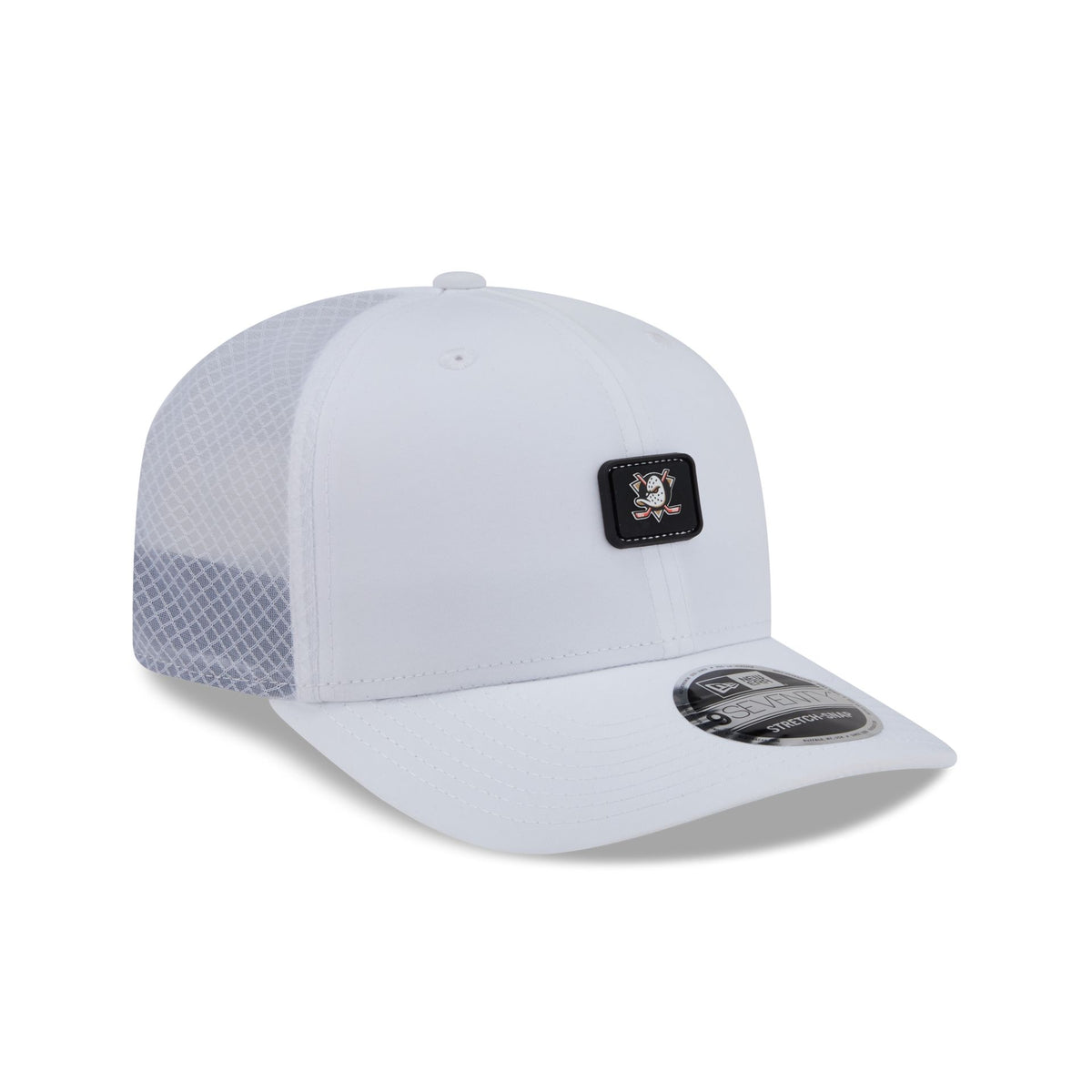 Anaheim Ducks Mini Badge 9SEVENTY Trucker Hat