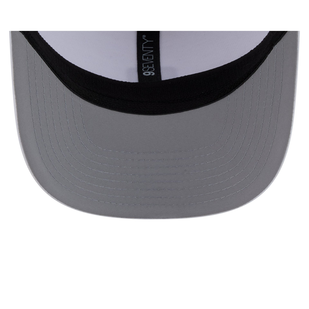 Las Vegas Raiders Mini Badge 9SEVENTY Trucker Hat