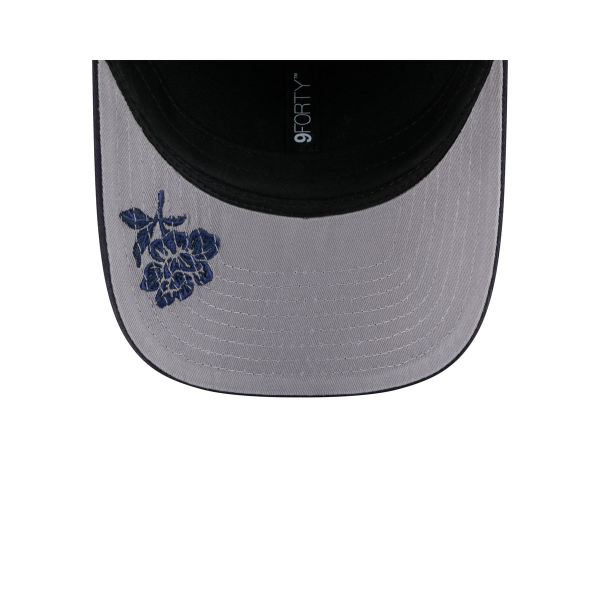 New York Yankees Floral Mesh Women's 9FORTY M-Crown Trucker Hat